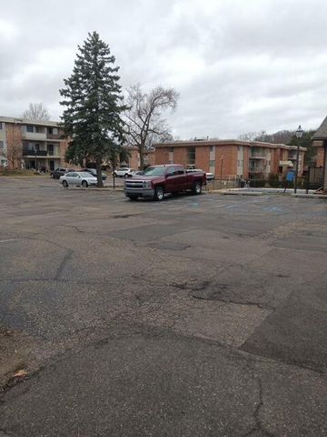 756 W Kilgore Road 204, Kalamazoo City, MI 49008