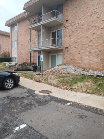 756 W Kilgore Road 204, Kalamazoo City, MI 49008