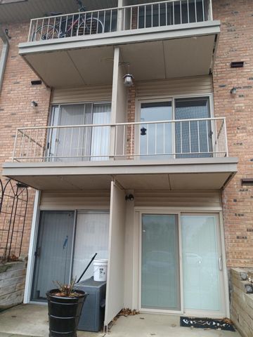 756 W Kilgore Road 204, Kalamazoo City, MI 49008