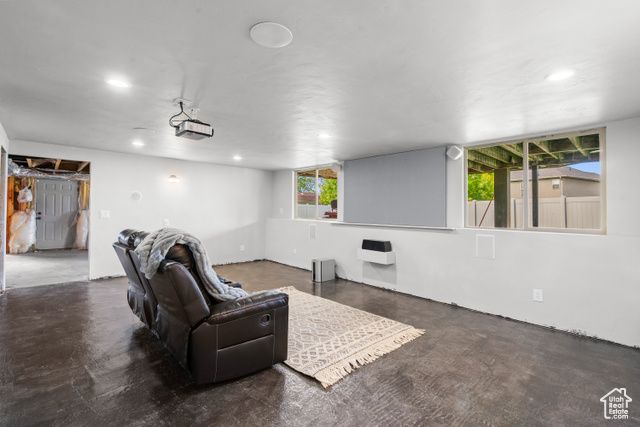 2540 W 2575 N, Farr West, UT 84404