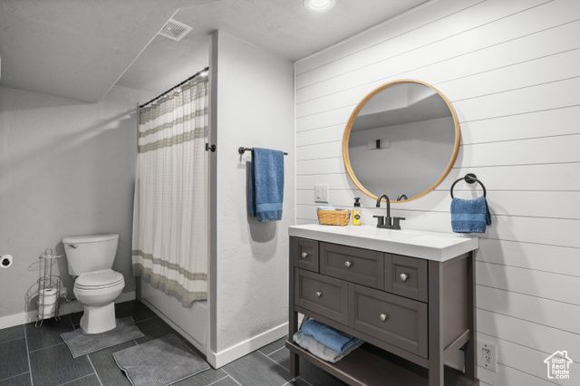 2540 W 2575 N, Farr West, UT 84404