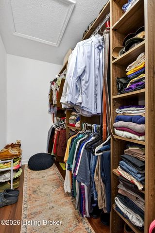 186 Kevin Pl, Mt Washington, KY 40047