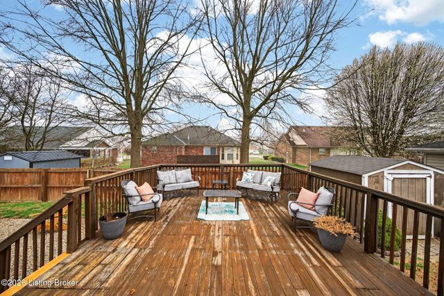 186 Kevin Pl, Mt Washington, KY 40047