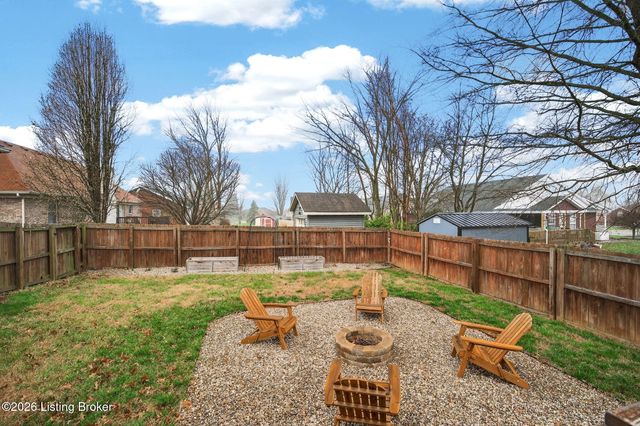 186 Kevin Pl, Mt Washington, KY 40047