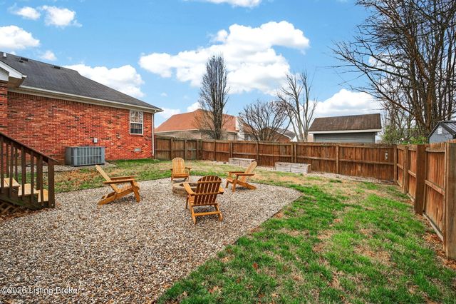 186 Kevin Pl, Mt Washington, KY 40047