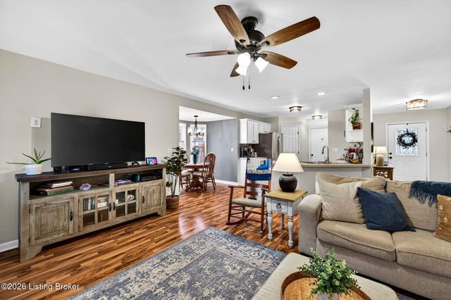 186 Kevin Pl, Mt Washington, KY 40047