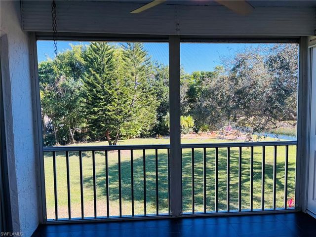 5499 Rattlesnake Hamm RD # 2, Naples, FL 34113