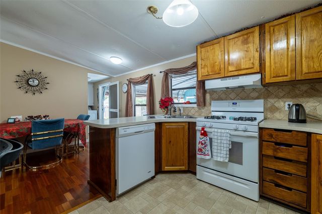 591 MARSHBURN DRIVE, Bronson, FL 32621