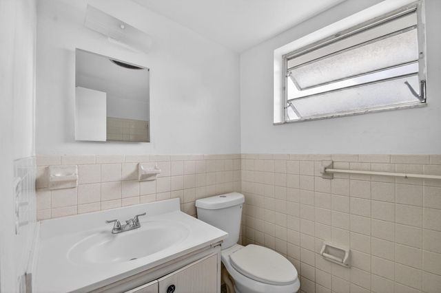 1406 Barton Road 15, Lake Worth Beach, FL 33460