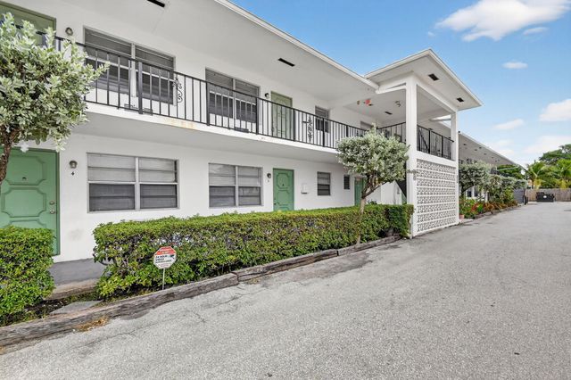 1406 Barton Road 15, Lake Worth Beach, FL 33460