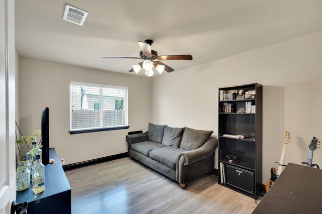 1316 Lacey Oak Drive, Mansfield, TX 76063