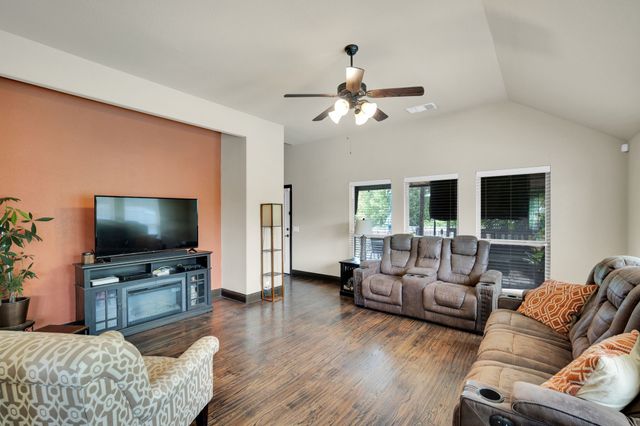 1316 Lacey Oak Drive, Mansfield, TX 76063