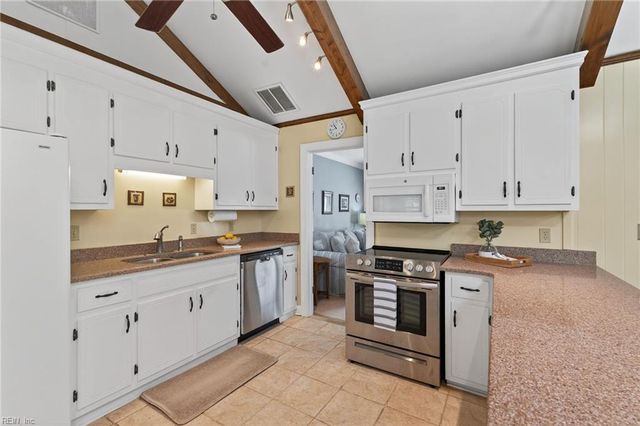 2616 Brook Stone DR, Chesapeake, VA 23321