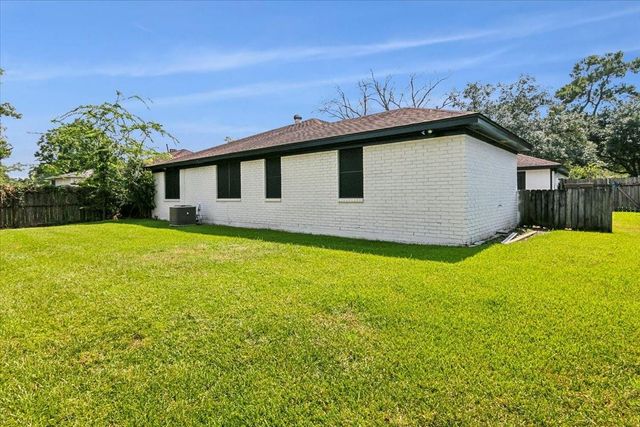 1040 Norwood Drive, Beaumont, TX 77706