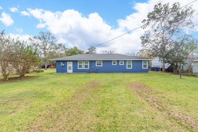 1007 Earley Street, Sweeny, TX 77480