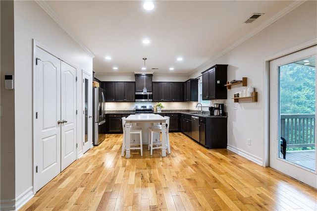 544 Pine Way, Dallas, GA 30157