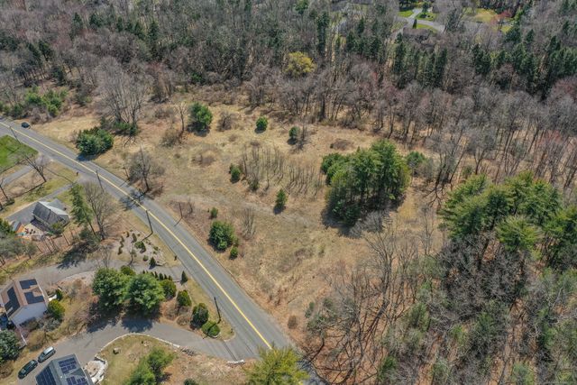 45 Hoskins Road, Simsbury, CT 06070