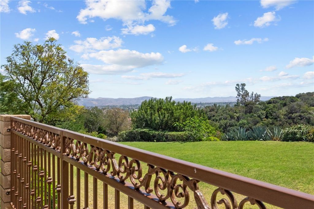 Image 11 of property listing at 2653 Condor, Corona, CA 92882