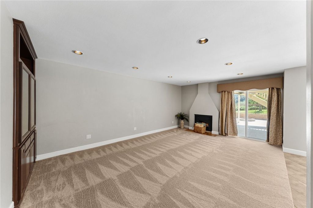 Image 23 of property listing at 2653 Condor, Corona, CA 92882