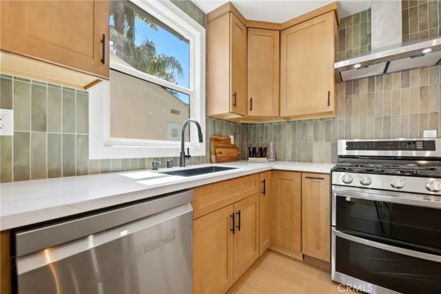 2563 S Bentley, Los Angeles, CA 90064