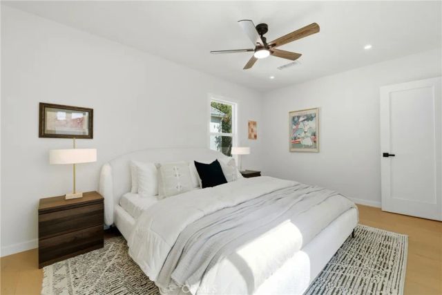 2563 S Bentley, Los Angeles, CA 90064