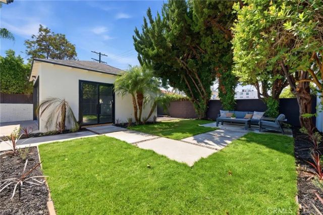 2563 S Bentley, Los Angeles, CA 90064