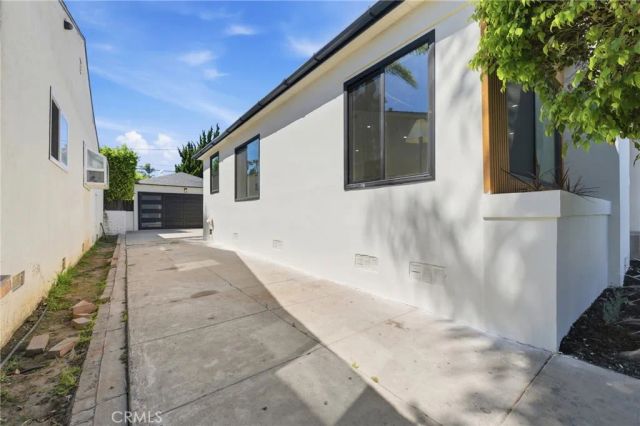 2563 S Bentley, Los Angeles, CA 90064