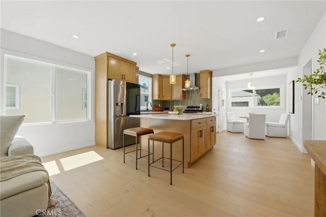 2563 S Bentley, Los Angeles, CA 90064