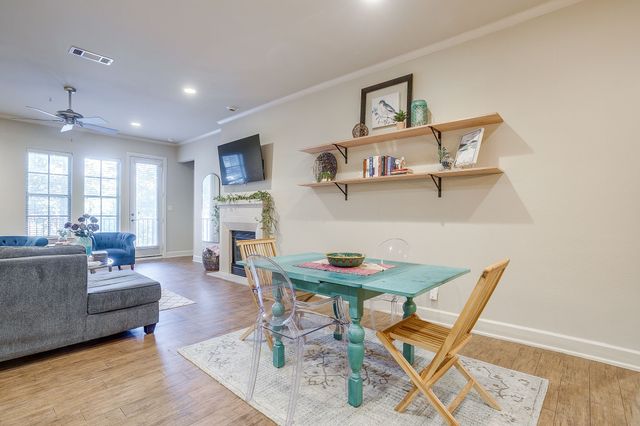 2800 Sandage Avenue 105, Fort Worth, TX 76109