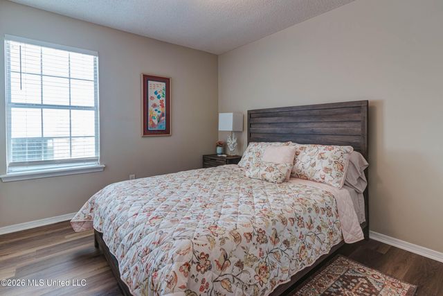 517 Heatherstone Circle, Ocean Springs, MS 39564