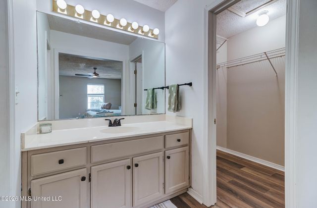 517 Heatherstone Circle, Ocean Springs, MS 39564