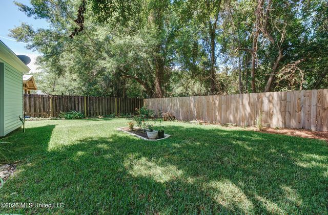 517 Heatherstone Circle, Ocean Springs, MS 39564