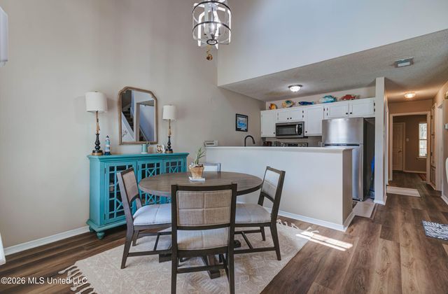 517 Heatherstone Circle, Ocean Springs, MS 39564