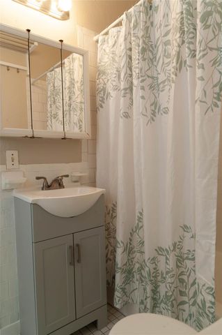 405 W Clay Street 2, Houston, TX 77019