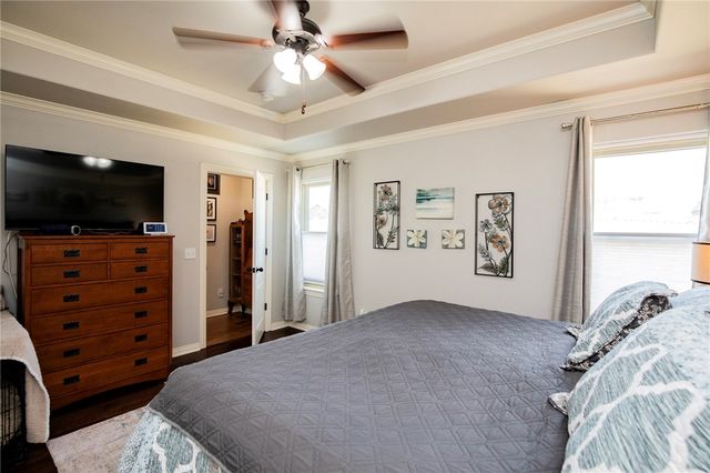 2014 Price Avenue, Lowell, AR 72745