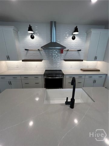 121 Mage Street, Savannah, GA 31302