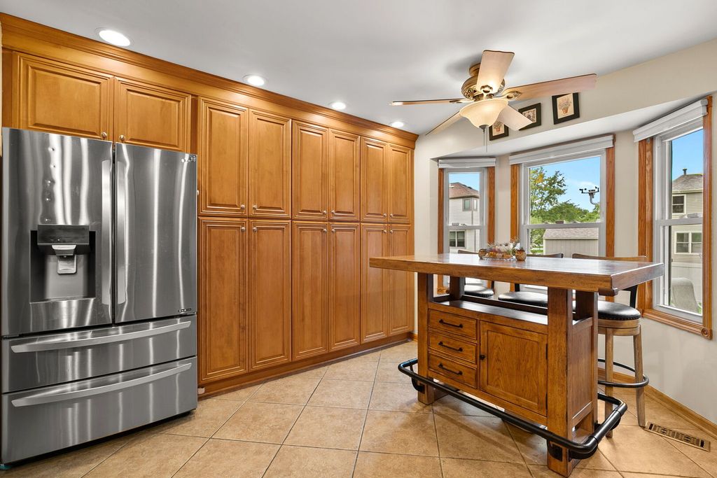 482 Franklin Lane, Elk Grove Village, IL 60007 — photo 3