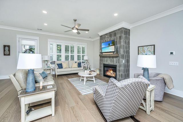 1087 Capersview Court, Awendaw, SC 29429