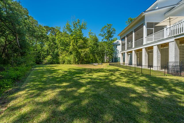 1087 Capersview Court, Awendaw, SC 29429
