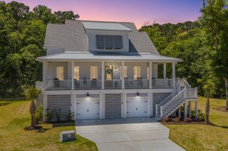 1087 Capersview Court, Awendaw, SC 29429