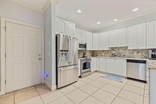123 VALENCIA CIRCLE, St Petersburg, FL 33716