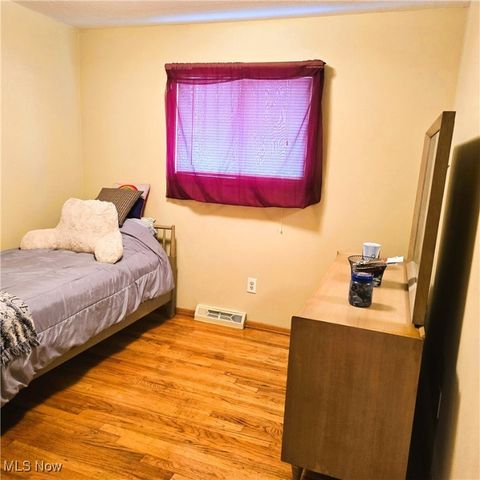 14621 Saint James Avenue, Cleveland, OH 44135