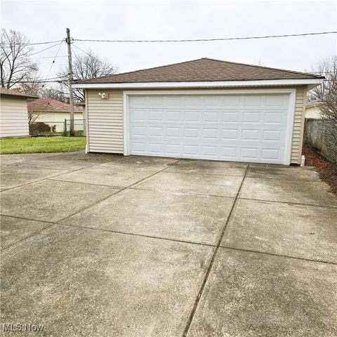 14621 Saint James Avenue, Cleveland, OH 44135