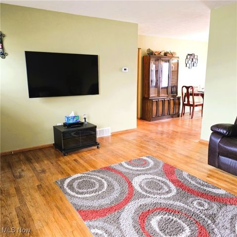 14621 Saint James Avenue, Cleveland, OH 44135