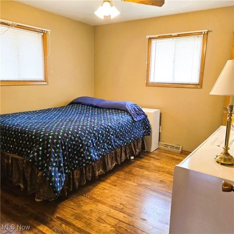 14621 Saint James Avenue, Cleveland, OH 44135