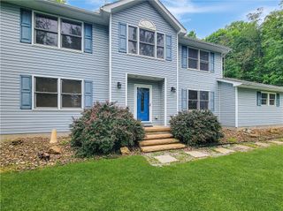 130 Lewis St, Bell Acres, PA 15003