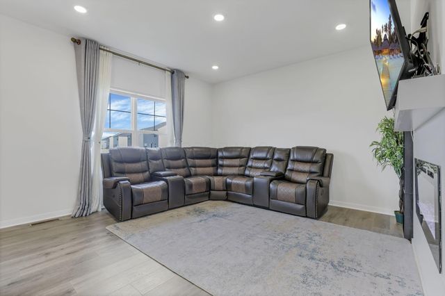 482 Melissa Drive, Plain City, OH 43064