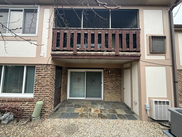 15726 Orlan Brook Drive 195, Orland Park, IL 60462