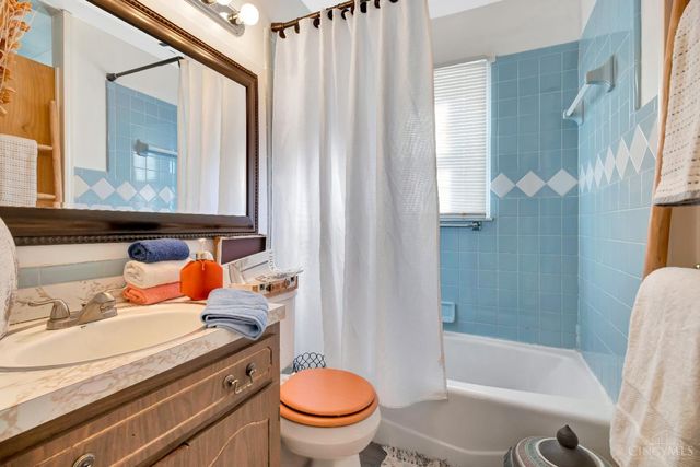 6110 Graceland Avenue, Golf Manor, OH 45237