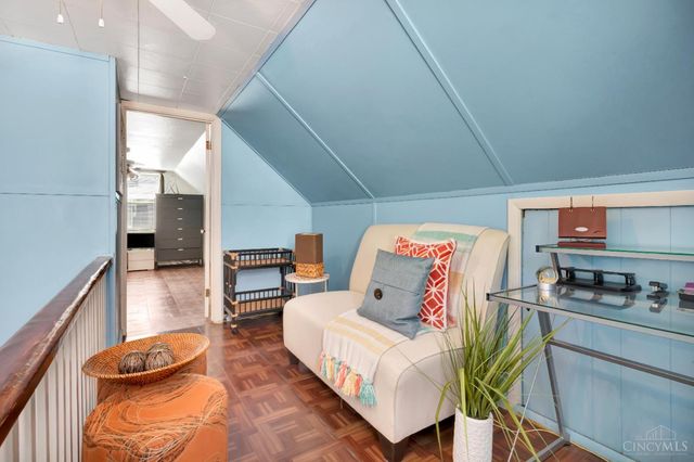 6110 Graceland Avenue, Golf Manor, OH 45237